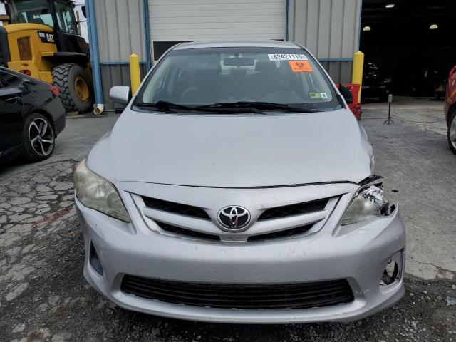 2T1BU4EE7CC850307 - 2012 TOYOTA COROLLA BASE فضي صورة 5