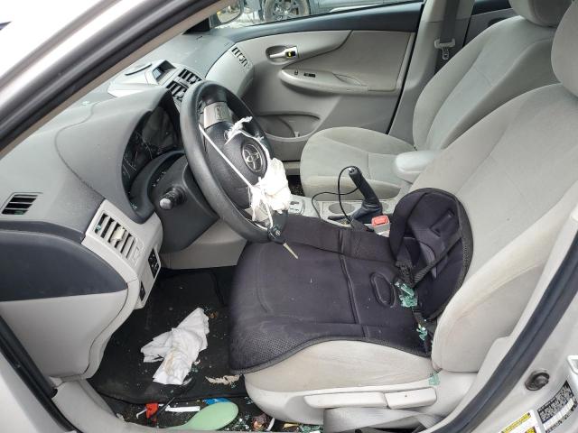 2T1BU4EE7CC850307 - 2012 TOYOTA COROLLA BASE فضي صورة 7