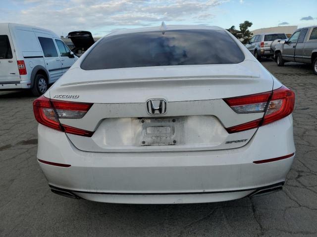 1HGCV1F34JA108608 - 2018 HONDA ACCORD SPORT Ақ фото 6