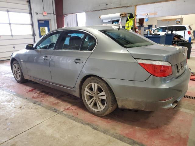 WBANV13599C150993 - 2009 BMW 528 XI GRAY photo 2