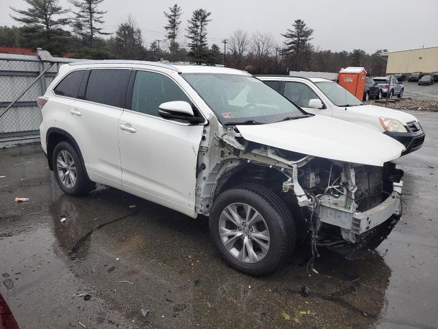 5TDJKRFH9FS155653 - 2015 TOYOTA HIGHLANDER XLE WHITE photo 4