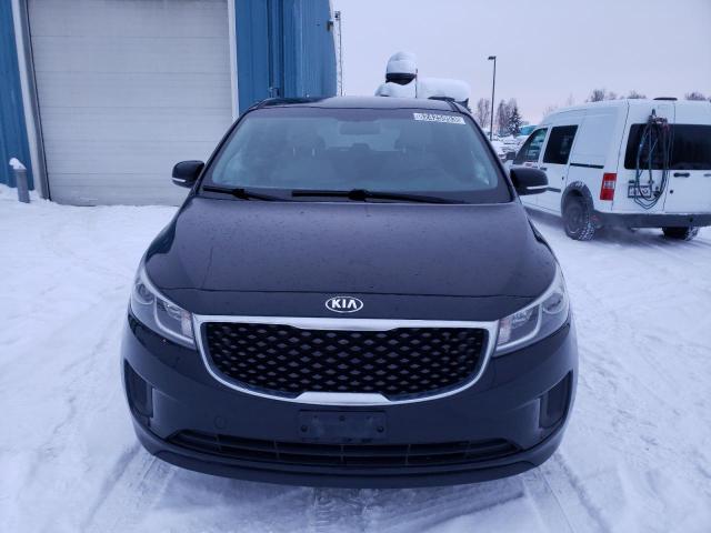 KNDMB5C1XH6217979 - 2017 KIA SEDONA LX BLACK photo 5