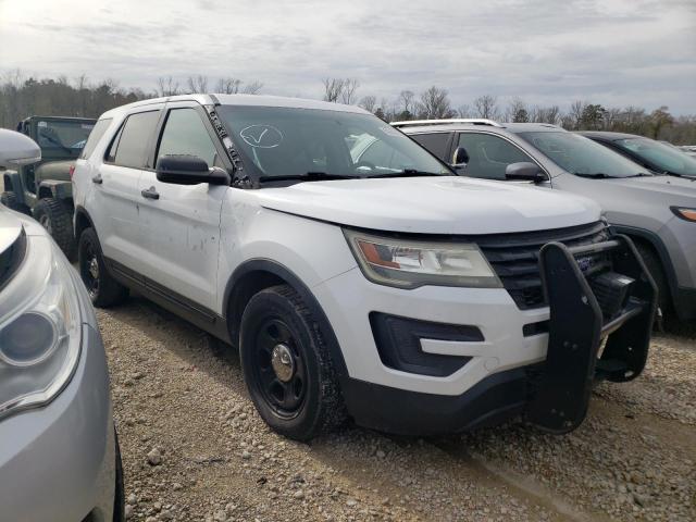 1FM5K8AR7HGB71564 - 2017 FORD EXPLORER POLICE INTERCEPTOR أبيض صورة 4