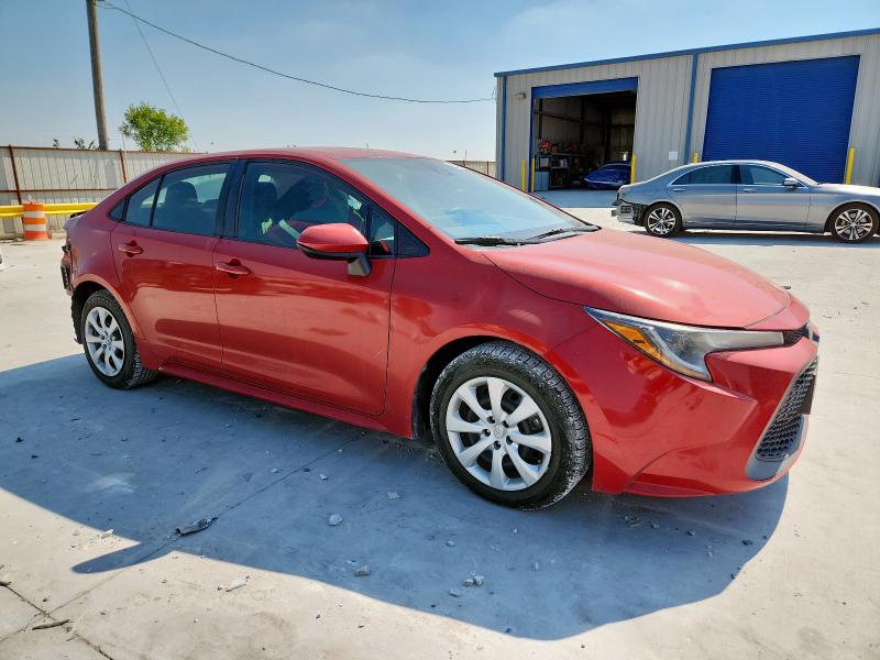 5YFEPMAE1MP222075 - 2021 TOYOTA COROLLA LE წითელი ფოტო 4