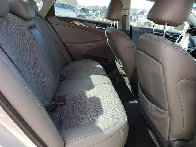 5NPEC4AC3EH818734 - 2014 HYUNDAI SONATA SE SILVER photo 10