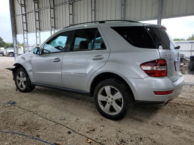 4JGBB86E19A497115 - 2009 MERCEDES-BENZ ML 350 SILVER photo 2