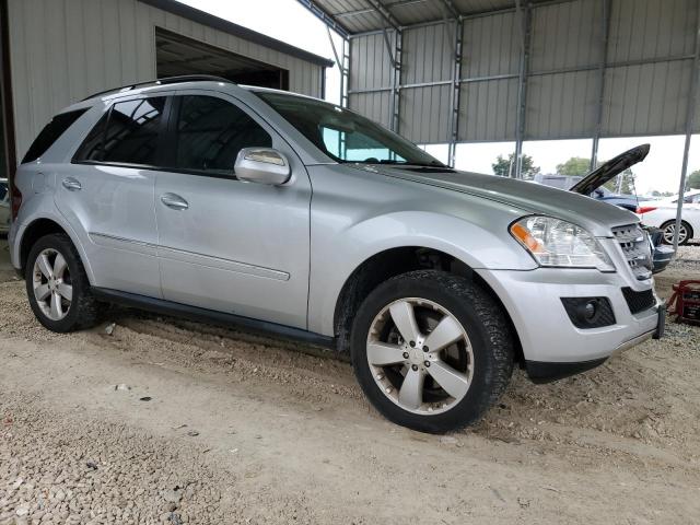 4JGBB86E19A497115 - 2009 MERCEDES-BENZ ML 350 SILVER photo 4