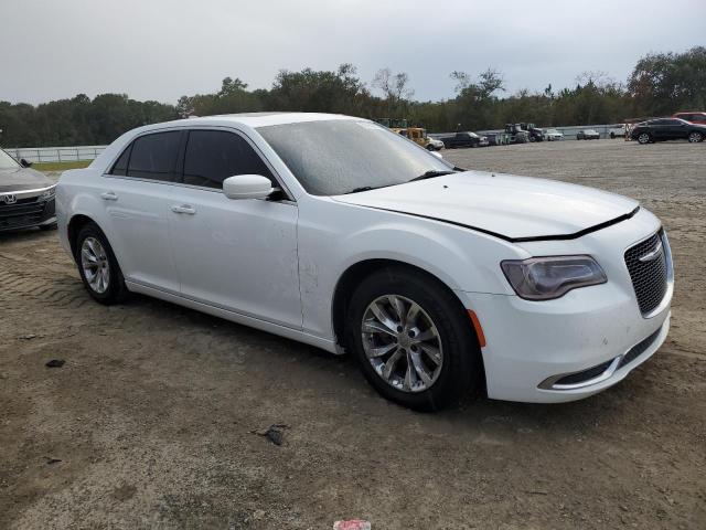 2C3CCAAGXFH930597 - 2015 CHRYSLER 300 LIMITED WHITE photo 4