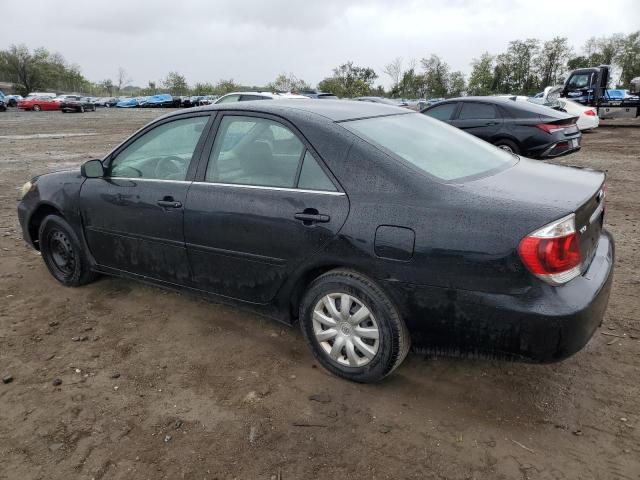 4T1BE32KX5U405921 - 2005 TOYOTA CAMRY LE Siyah fotoğraf 2