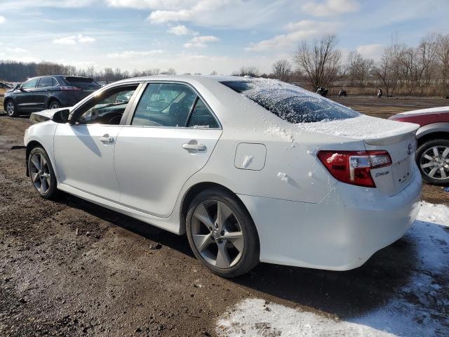 4T1BF1FK4CU621224 - 2012 TOYOTA CAMRY BASE WHITE photo 2