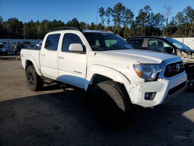 5TFJU4GN4FX070568 - 2015 TOYOTA TACOMA DOUBLE CAB PRERUNNER WHITE photo 4