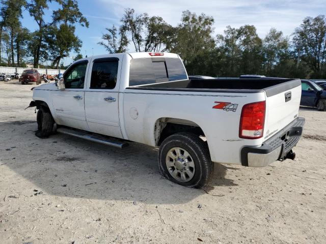 1GT120CG3DF121907 - 2013 GMC SIERRA K2500 SLE WHITE photo 2