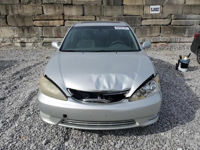 JTDBE32K563058252 - 2006 TOYOTA CAMRY LE Beige Foto 5