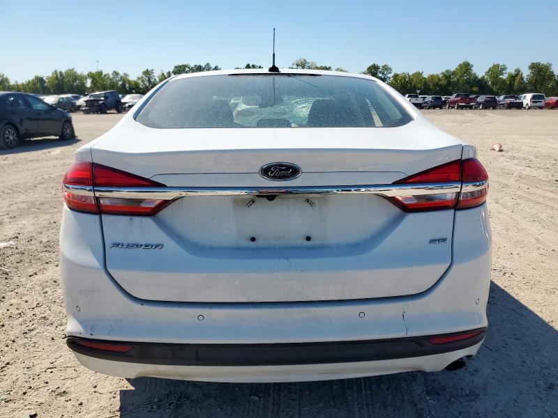 3FA6P0H70JR123683 - 2018 FORD FUSION SE أبيض صورة 6