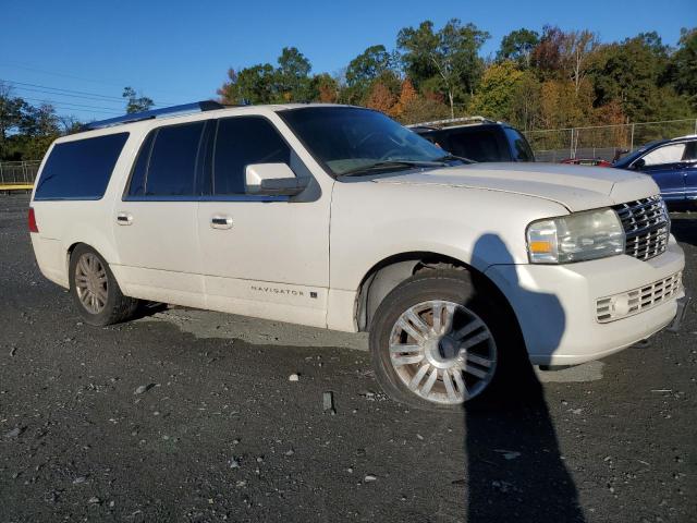 5LMFL28508LJ05119 - 2008 LINCOLN NAVIGATOR L WHITE photo 4