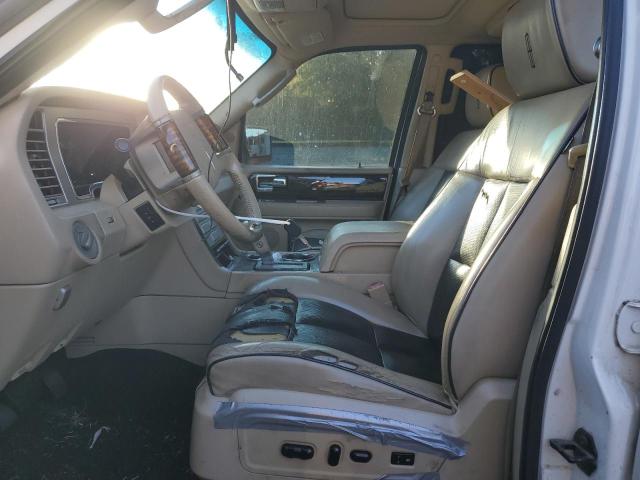 5LMFL28508LJ05119 - 2008 LINCOLN NAVIGATOR L WHITE photo 7