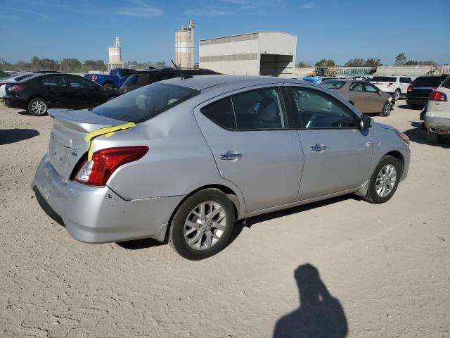 3N1CN7AP9KL842623 - 2019 NISSAN VERSA S Argent photo 3
