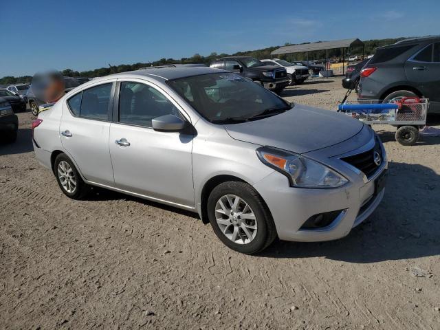 3N1CN7AP9KL842623 - 2019 NISSAN VERSA S Argent photo 4