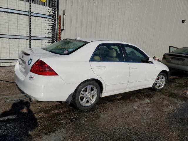 1HGCM56877A193233 - 2007 HONDA ACCORD EX WHITE photo 3