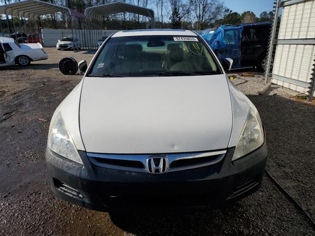 1HGCM56877A193233 - 2007 HONDA ACCORD EX WHITE photo 5