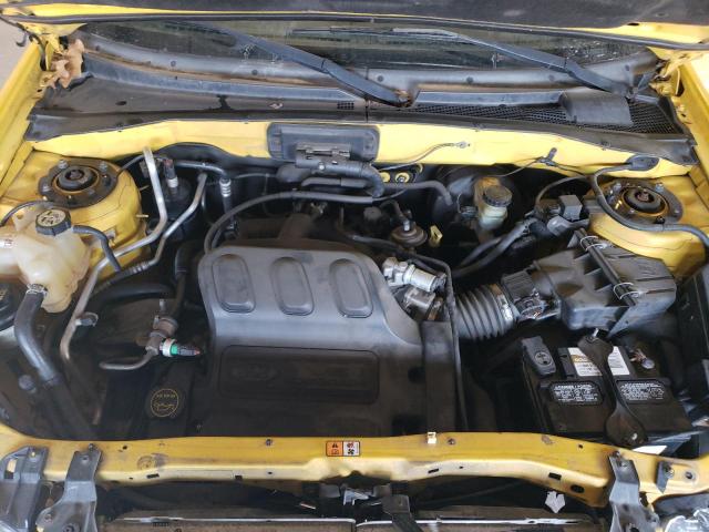 1FMYU92143KD42606 - 2003 FORD ESCAPE XLS YELLOW photo 12