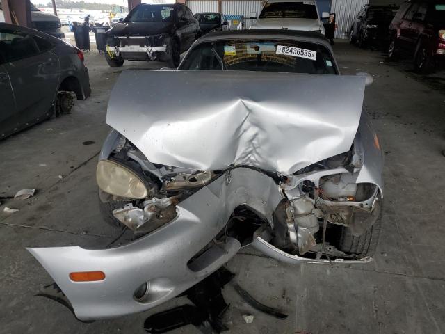 JM1NB353750413044 - 2005 MAZDA MX-5 MIATA BASE SILVER photo 5