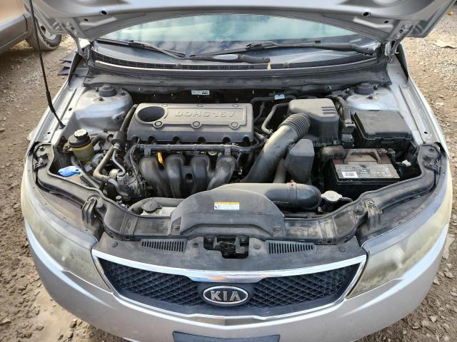 KNAFU4A2XA5809318 - 2010 KIA FORTE EX SILVER photo 11