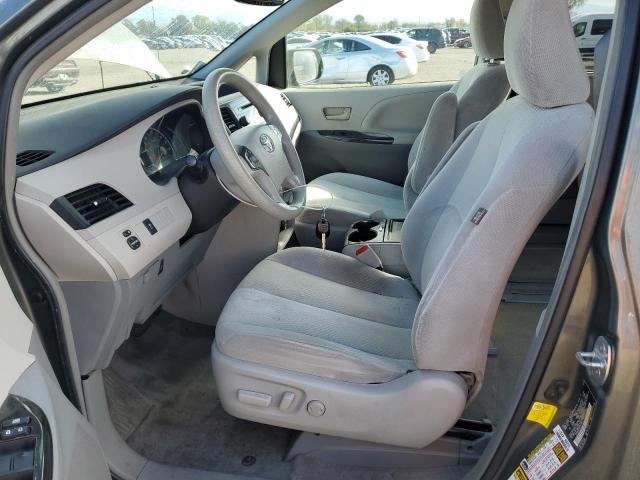 5TDKK3DC3DS293176 - 2013 TOYOTA SIENNA LE 灰色 照片 7