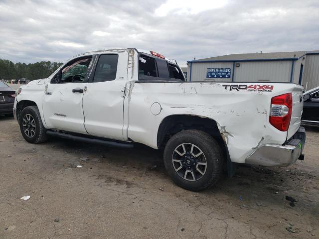 5TFUY5F11LX903597 - 2020 TOYOTA TUNDRA DOUBLE CAB SR/SR5 WHITE photo 2