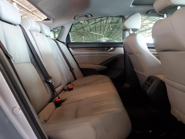 1HGCV2F91JA053268 - 2018 HONDA ACCORD TOURING ვერცხლისფერი ფოტო 10