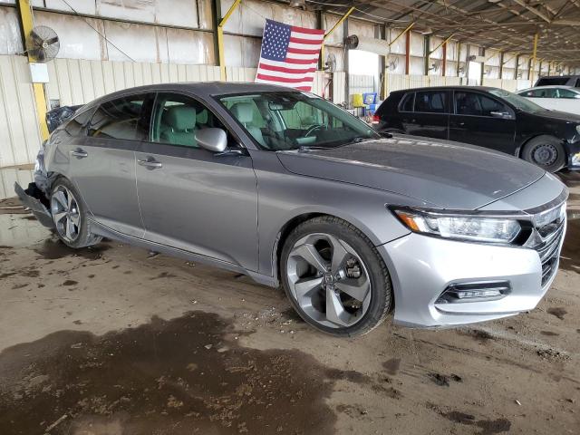 1HGCV2F91JA053268 - 2018 HONDA ACCORD TOURING ვერცხლისფერი ფოტო 4