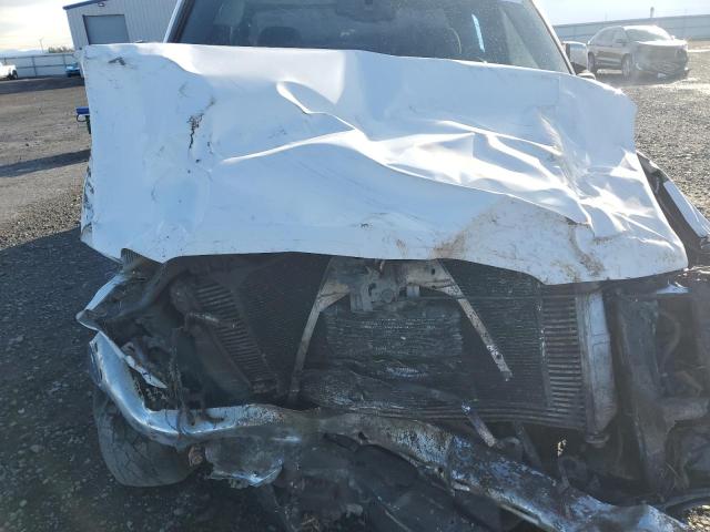 1GCHK292X4E331917 - 2004 CHEVROLET SILVERADO K2500 HEAVY DUTY WHITE photo 11