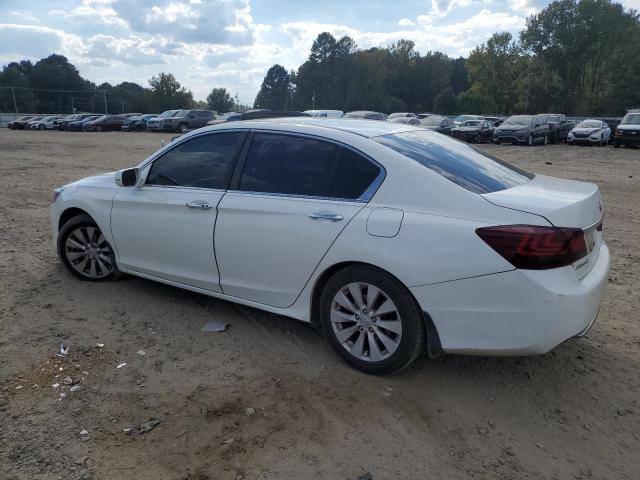1HGCR2F76DA130952 - 2013 HONDA ACCORD EX WHITE photo 2