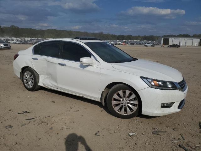 1HGCR2F76DA130952 - 2013 HONDA ACCORD EX WHITE photo 4