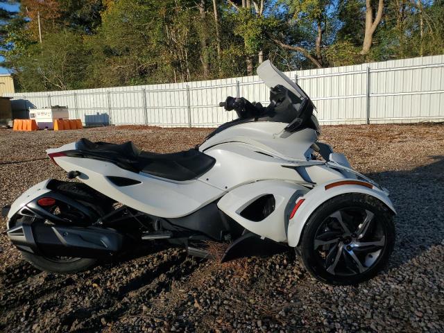 2014 CAN-AM SPYDER ROA ST, null