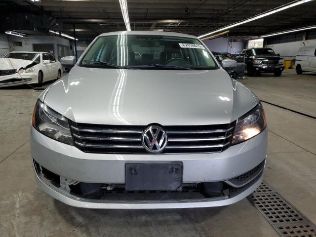 1VWAS7A37EC055676 - 2014 VOLKSWAGEN PASSAT S Сріблястий фото 5
