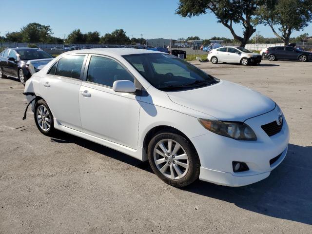 2T1BU4EE5AC475742 - 2010 TOYOTA COROLLA BASE WHITE photo 4