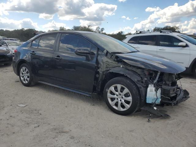 5YFEPMAE0NP371434 - 2022 TOYOTA COROLLA LE BLACK photo 4