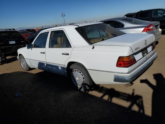 WDBEA30DXNB660063 - 1993 MERCEDES-BENZ 300-CLASS E WHITE photo 2