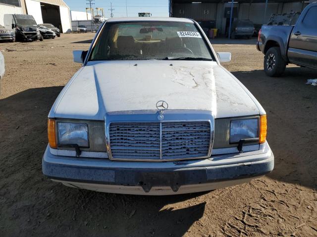 WDBEA30DXNB660063 - 1993 MERCEDES-BENZ 300-CLASS E WHITE photo 5