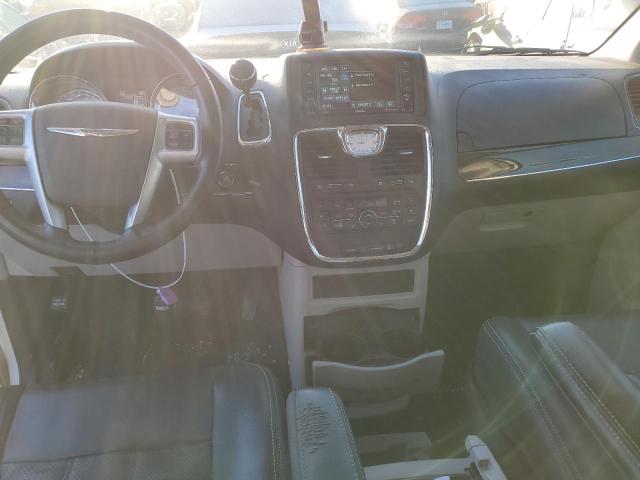 2C4RC1CG4DR509761 - 2013 CHRYSLER TOWN & COU TOURING L WHITE photo 8