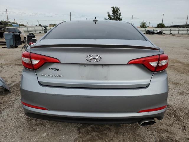 5NPE24AF1FH136546 - 2015 HYUNDAI SONATA SE GRAY photo 6