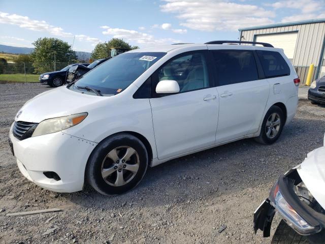 2013 TOYOTA SIENNA LE, 