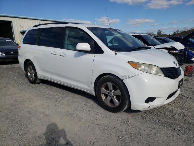 5TDKK3DC4DS343728 - 2013 TOYOTA SIENNA LE თეთრი ფოტო 4