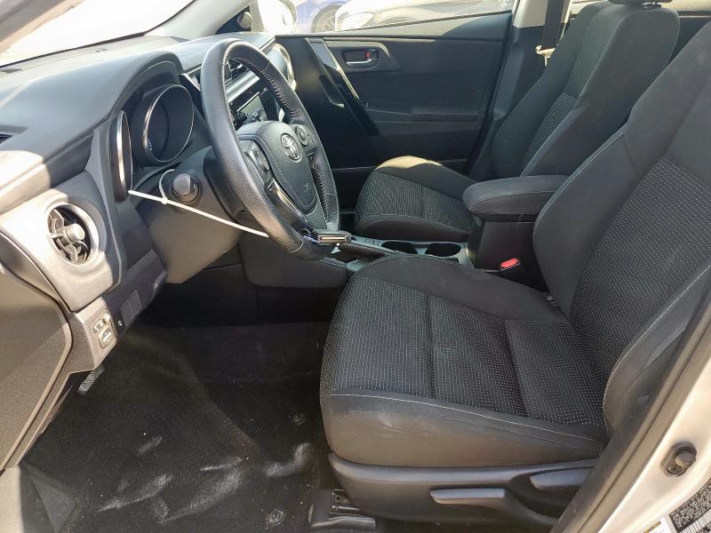 JTNKARJE5JJ564948 - 2018 TOYOTA COROLLA IM Серебристый фото 7