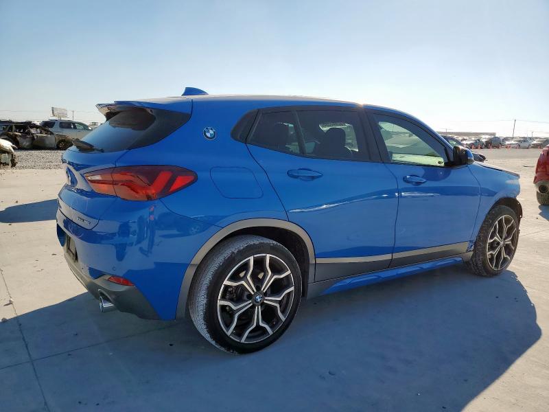 WBXYJ1C06N5U28136 - 2022 BMW X2 XDRIVE28I BLUE photo 3