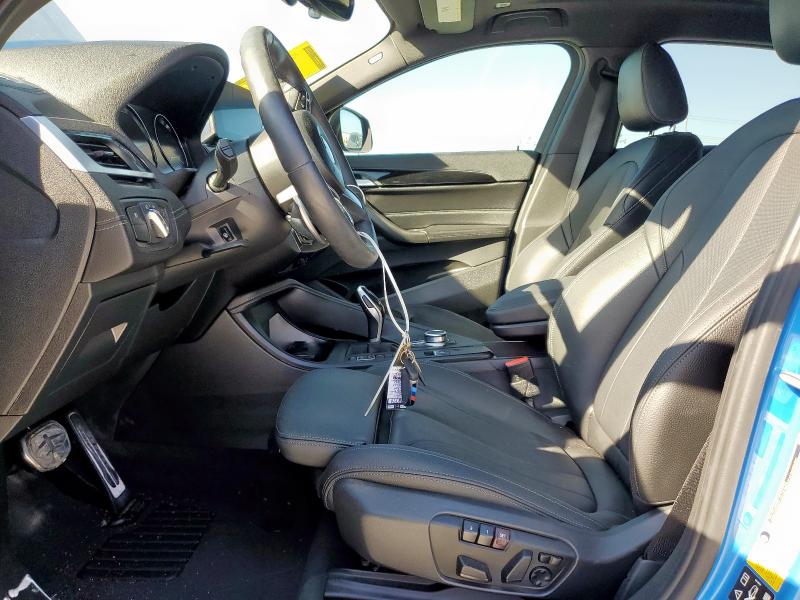 WBXYJ1C06N5U28136 - 2022 BMW X2 XDRIVE28I BLUE photo 7