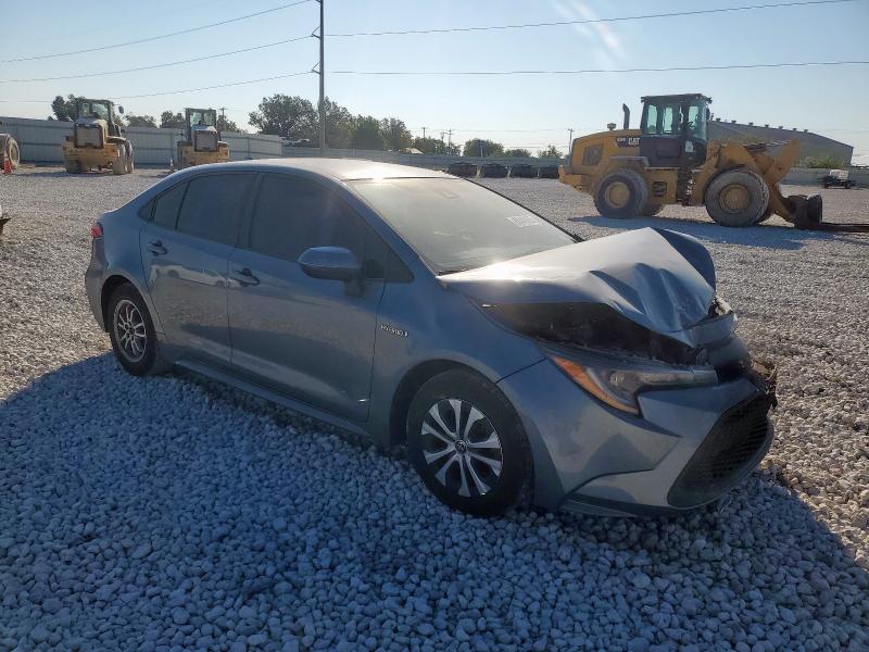 JTDEAMDE8MJ004622 - 2021 TOYOTA COROLLA LE SILVER photo 4