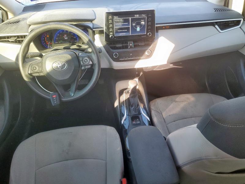 JTDEAMDE8MJ004622 - 2021 TOYOTA COROLLA LE SILVER photo 8