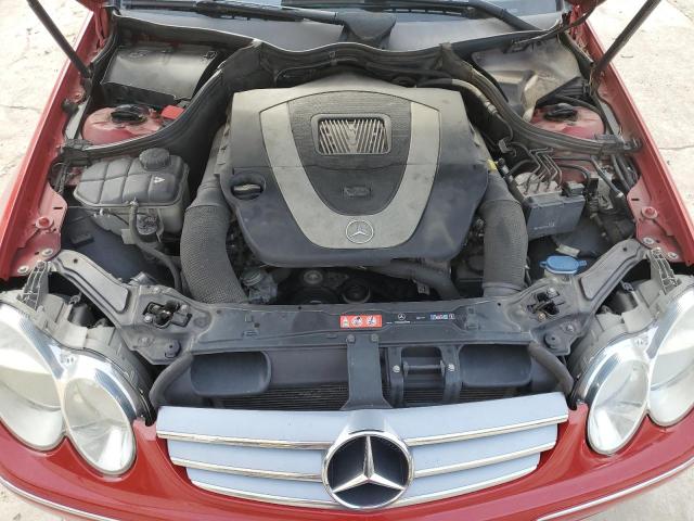 WDBTK56F58T092750 - 2008 MERCEDES-BENZ CLK 350 RED photo 11